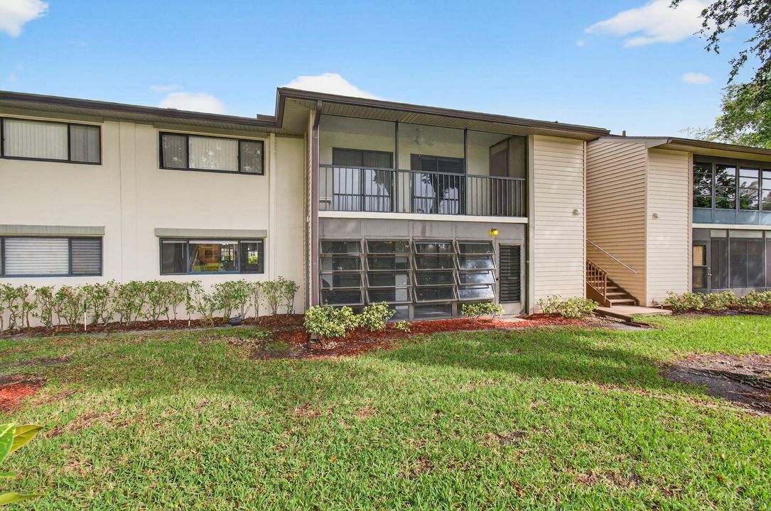 En Renta: $1,995 (2 camas, 2 baños, 940 Pies cuadrados)