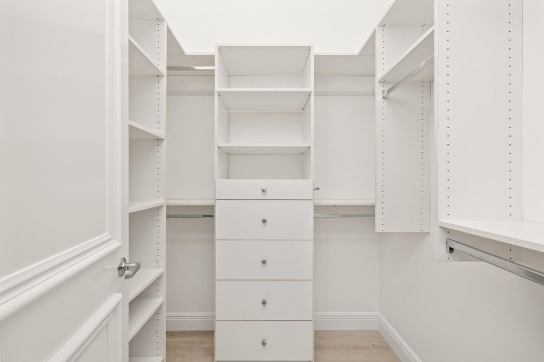 For Sale: $3,999,000 (4 beds, 4 baths, 4034 Square Feet)