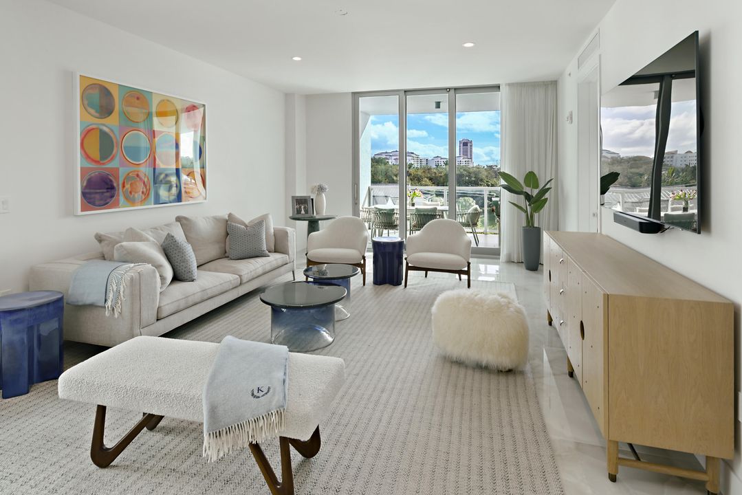 For Rent: $25,000 (3 beds, 3 baths, 2262 Square Feet)