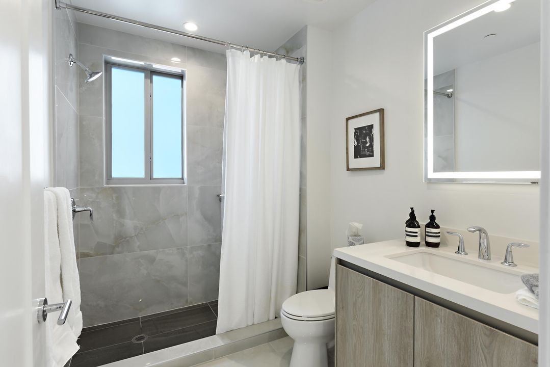 For Rent: $25,000 (3 beds, 3 baths, 2262 Square Feet)