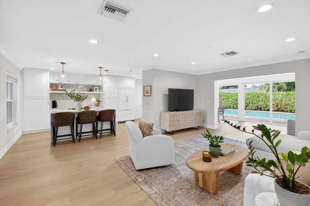 For Sale: $1,445,000 (3 beds, 2 baths, 1786 Square Feet)