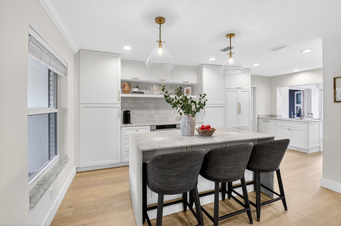 For Sale: $1,445,000 (3 beds, 2 baths, 1786 Square Feet)