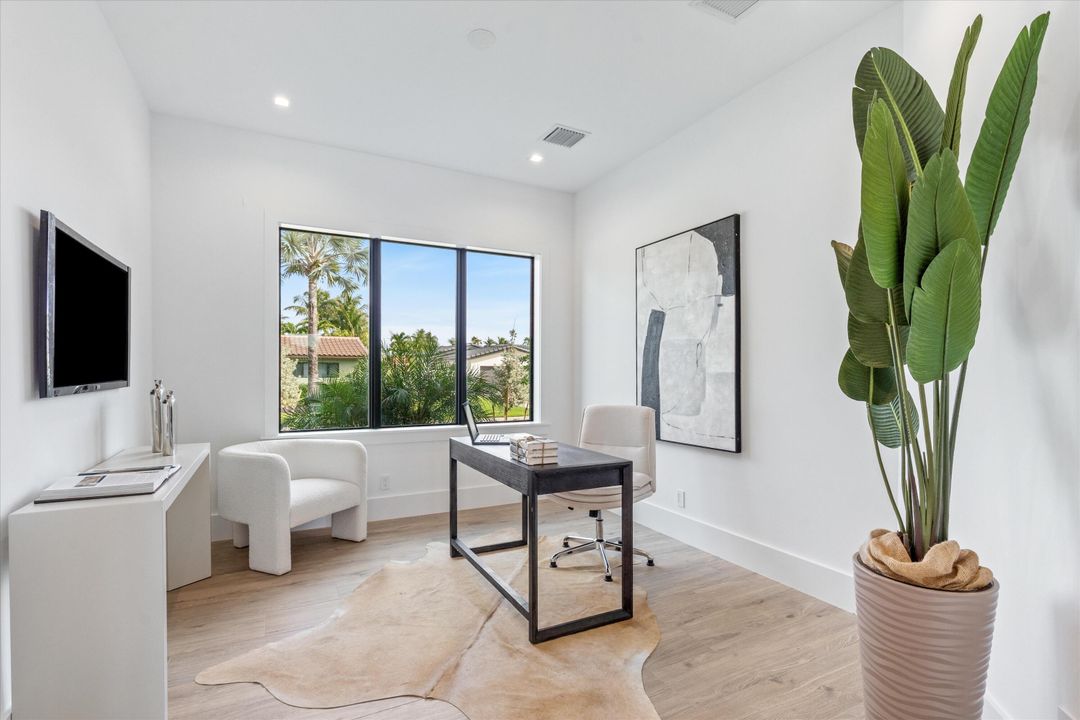 For Sale: $2,499,000 (4 beds, 3 baths, 3193 Square Feet)