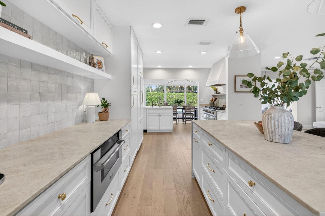 For Sale: $1,445,000 (3 beds, 2 baths, 1786 Square Feet)