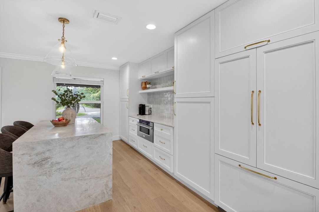 For Sale: $1,445,000 (3 beds, 2 baths, 1786 Square Feet)