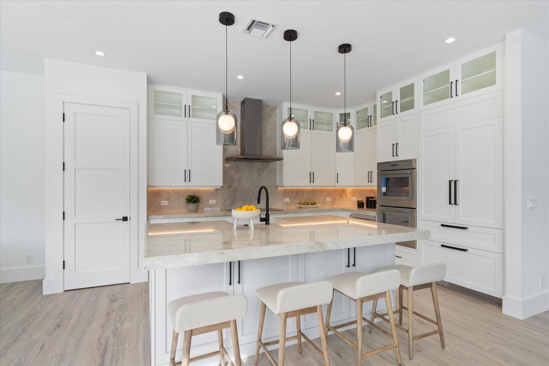 For Sale: $2,499,000 (4 beds, 3 baths, 3193 Square Feet)