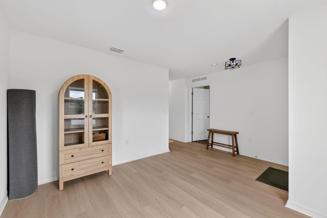 For Sale: $409,000 (4 beds, 2 baths, 1796 Square Feet)