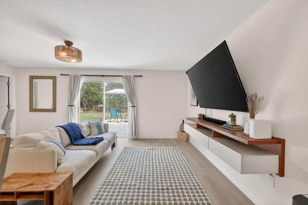 For Sale: $409,000 (4 beds, 2 baths, 1796 Square Feet)