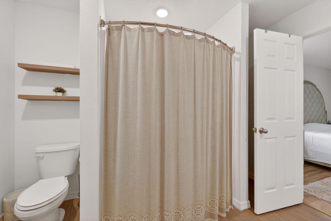 For Sale: $409,000 (4 beds, 2 baths, 1796 Square Feet)