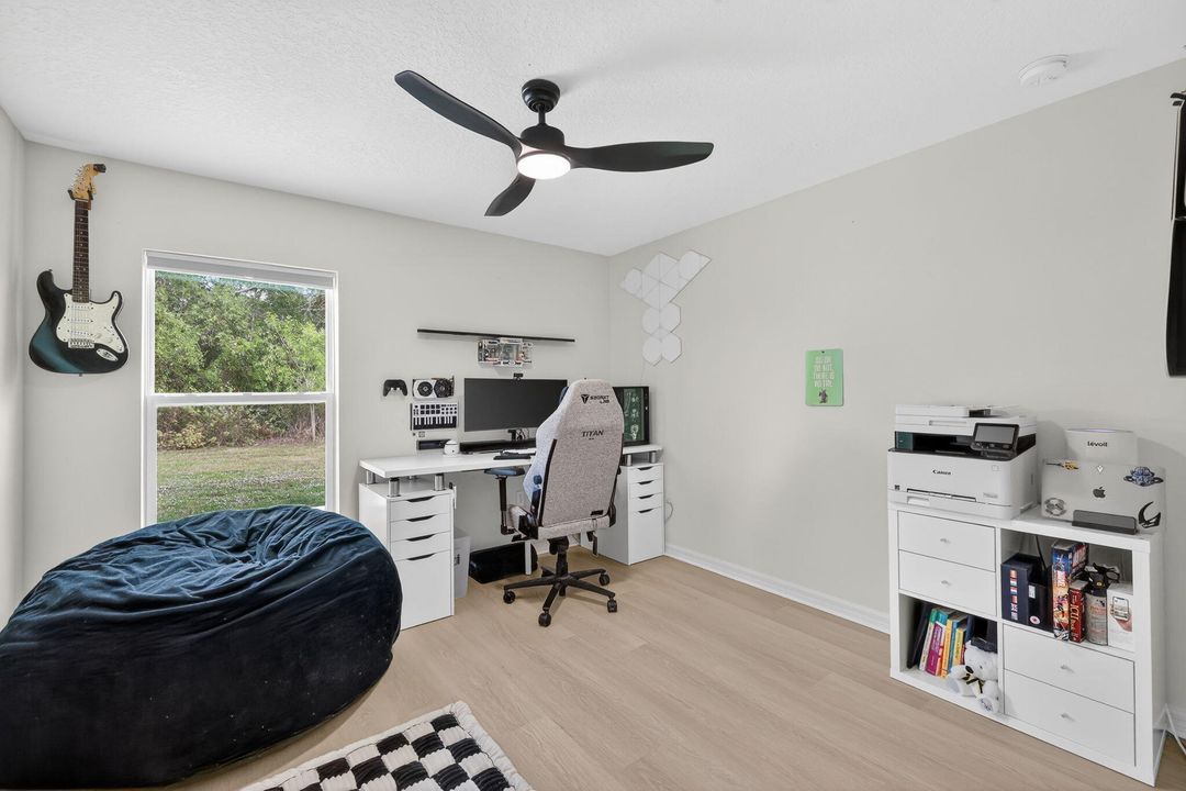 For Sale: $409,000 (4 beds, 2 baths, 1796 Square Feet)