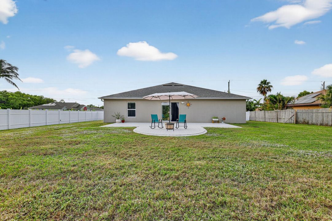 For Sale: $409,000 (4 beds, 2 baths, 1796 Square Feet)
