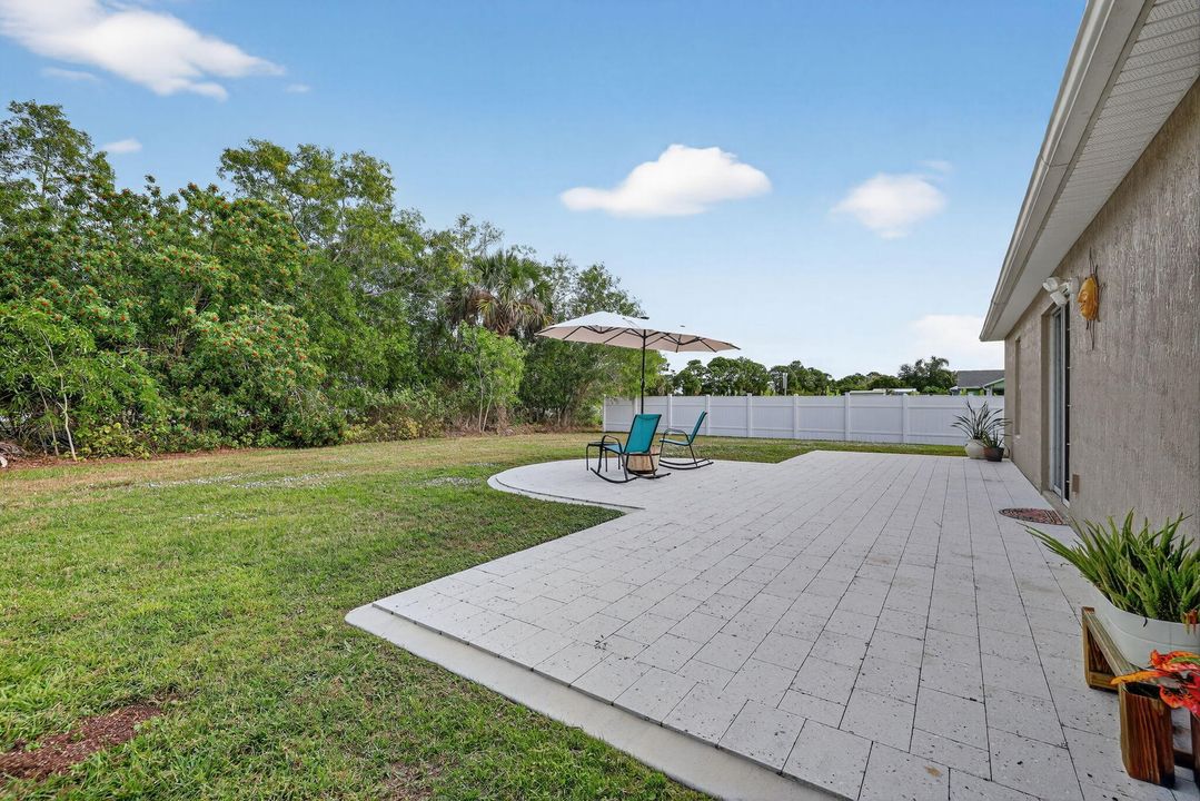 For Sale: $409,000 (4 beds, 2 baths, 1796 Square Feet)