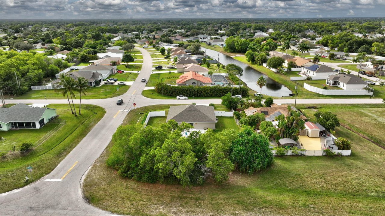 For Sale: $409,000 (4 beds, 2 baths, 1796 Square Feet)