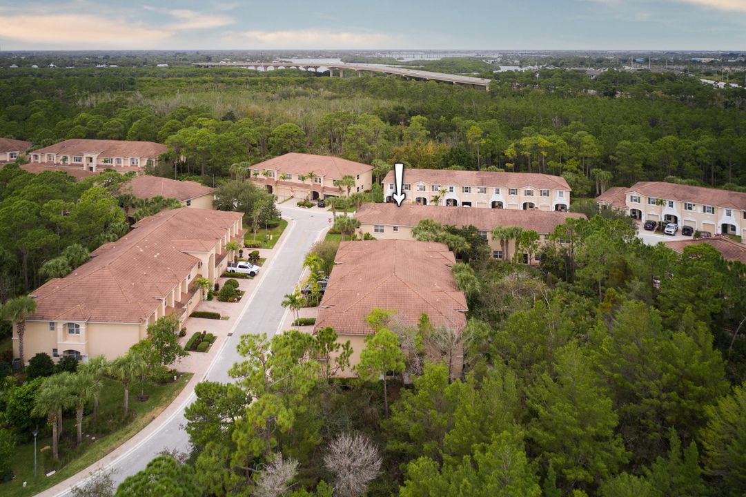 На продажу: $349,900 (3 спален, 2 ванн, 1753 Квадратных фут)