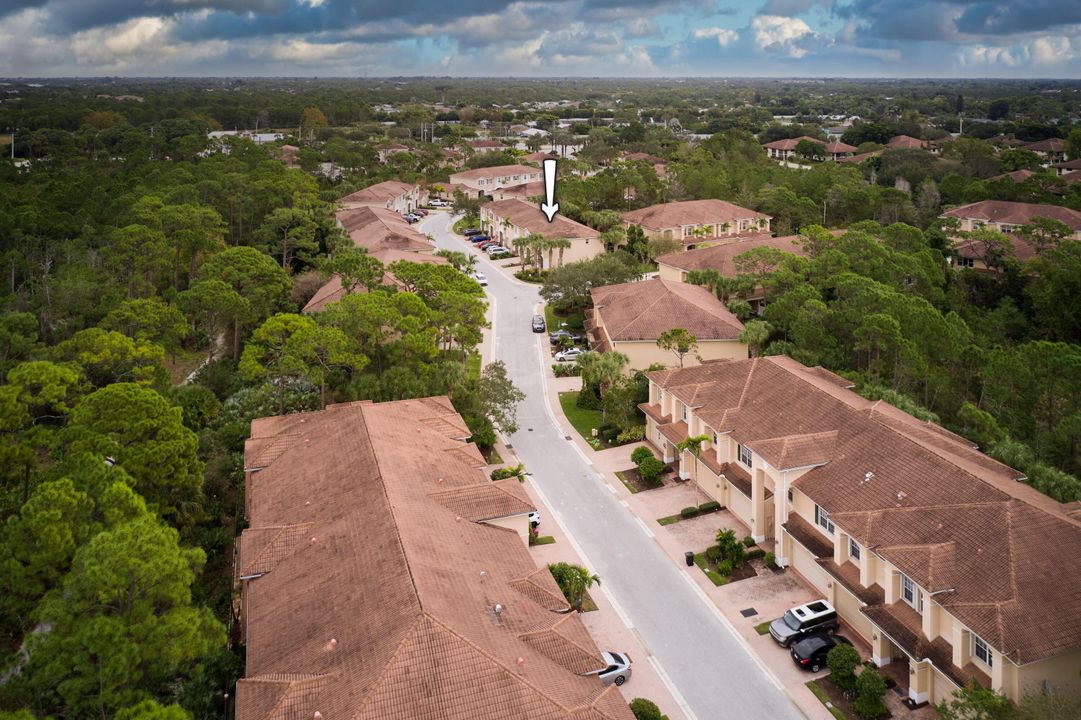 На продажу: $349,900 (3 спален, 2 ванн, 1753 Квадратных фут)