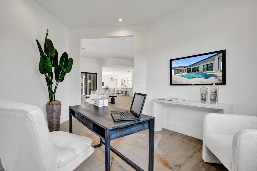 For Sale: $2,499,000 (4 beds, 3 baths, 3193 Square Feet)