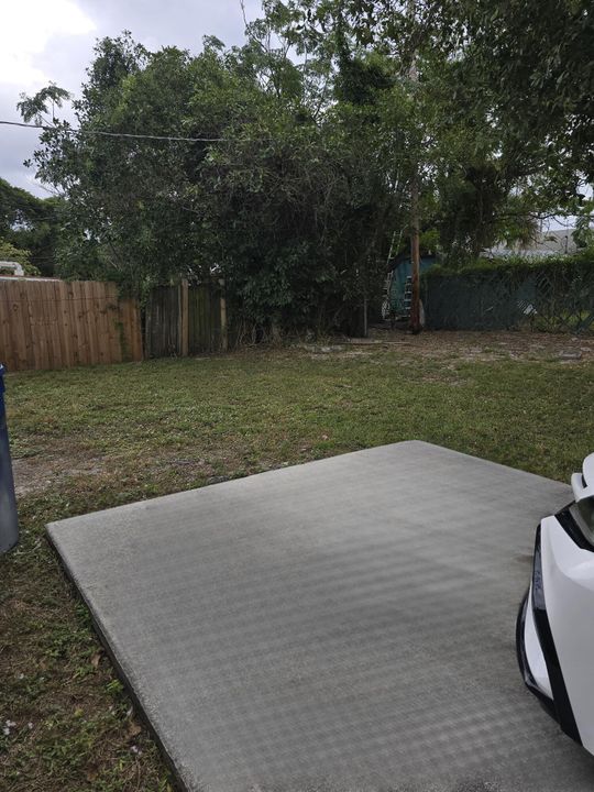 For Rent: $1,600 (2 beds, 1 baths, 720 Square Feet)