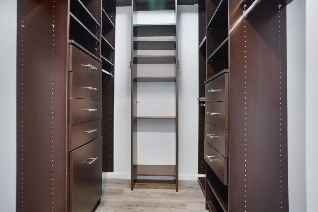 For Sale: $549,000 (2 beds, 2 baths, 1246 Square Feet)