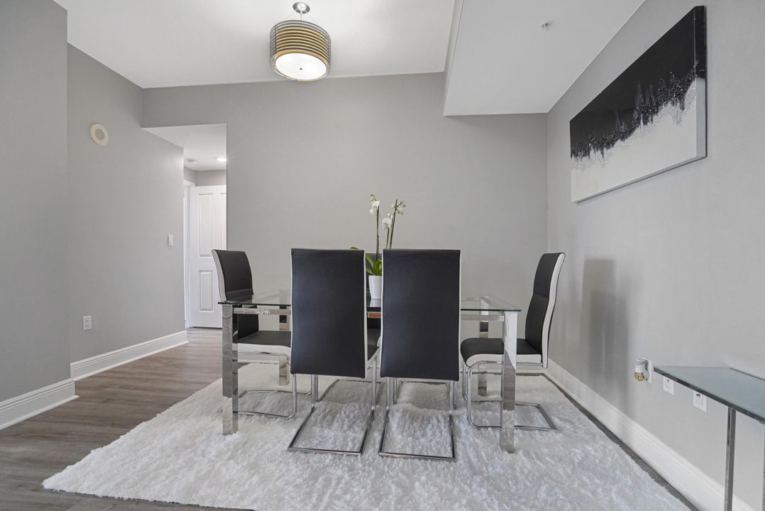 For Sale: $549,000 (2 beds, 2 baths, 1246 Square Feet)