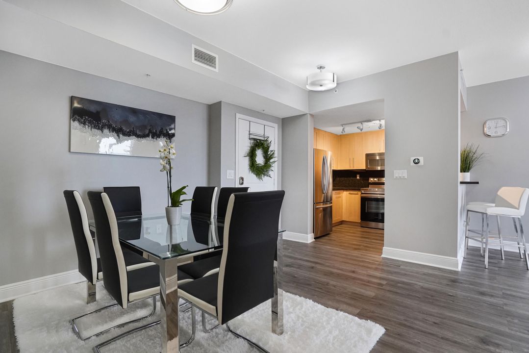For Sale: $549,000 (2 beds, 2 baths, 1246 Square Feet)