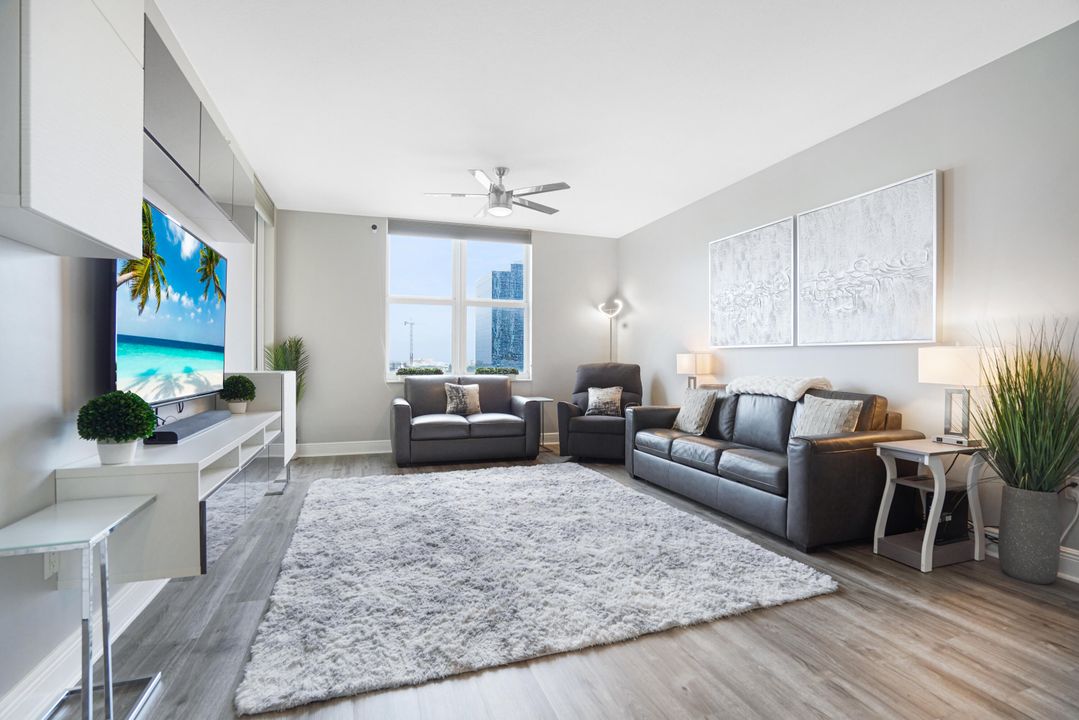 For Sale: $549,000 (2 beds, 2 baths, 1246 Square Feet)