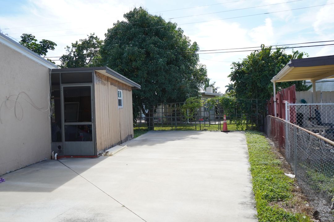 На продажу: $399,000 (3 спален, 1 ванн, 936 Квадратных фут)