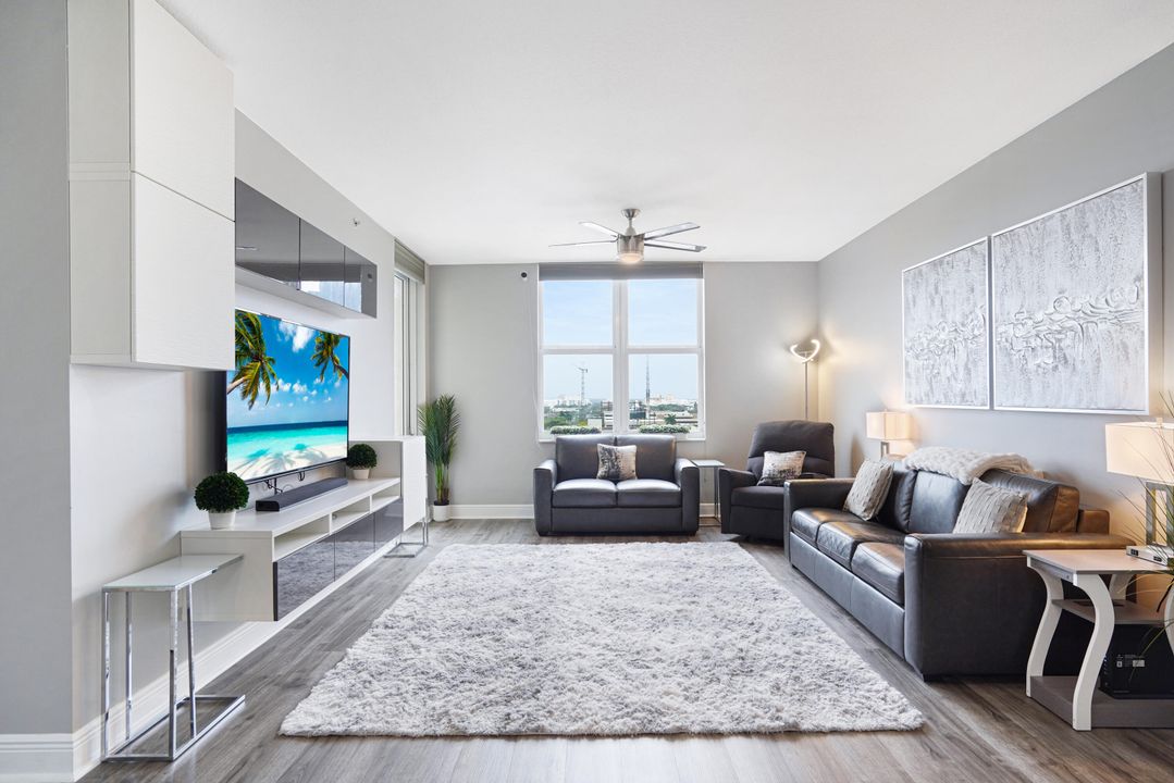 For Sale: $549,000 (2 beds, 2 baths, 1246 Square Feet)