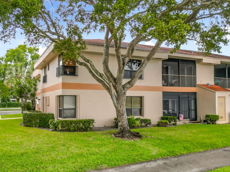 В аренду: $2,350 (3 спален, 2 ванн, 1120 Квадратных фут)