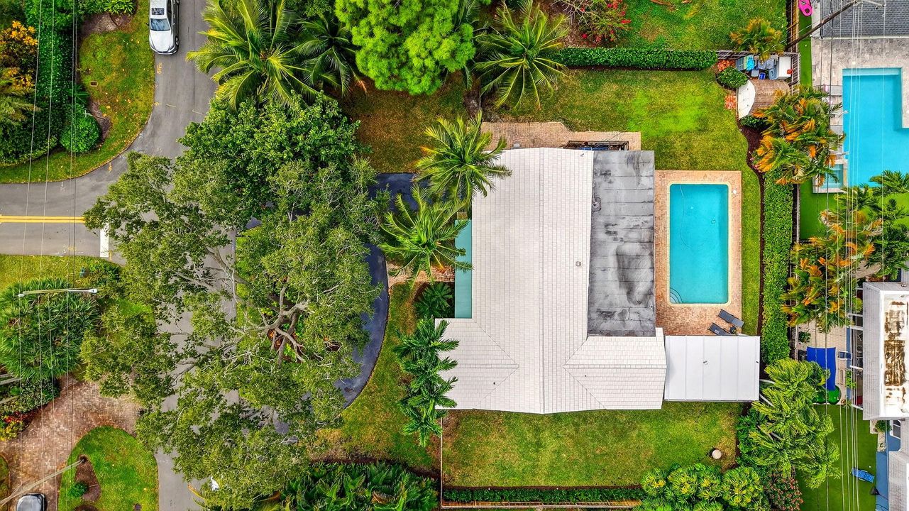 For Sale: $1,445,000 (3 beds, 2 baths, 1786 Square Feet)