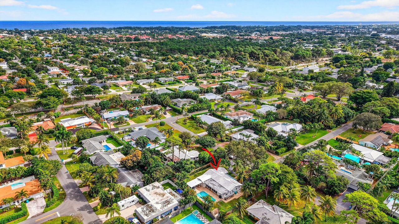 For Sale: $1,445,000 (3 beds, 2 baths, 1786 Square Feet)