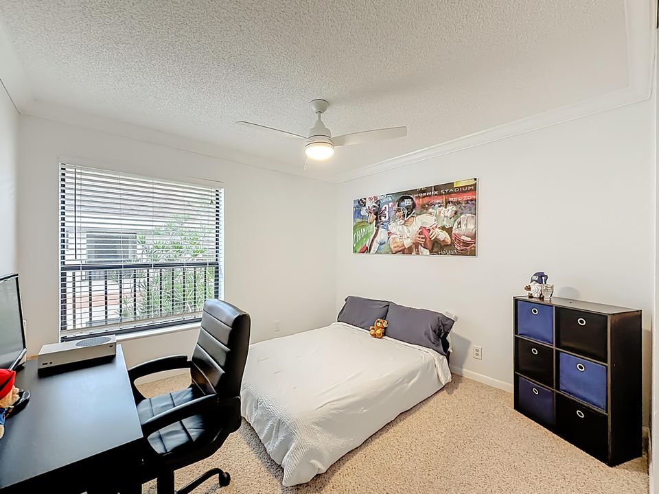 В аренду: $2,350 (3 спален, 2 ванн, 1120 Квадратных фут)