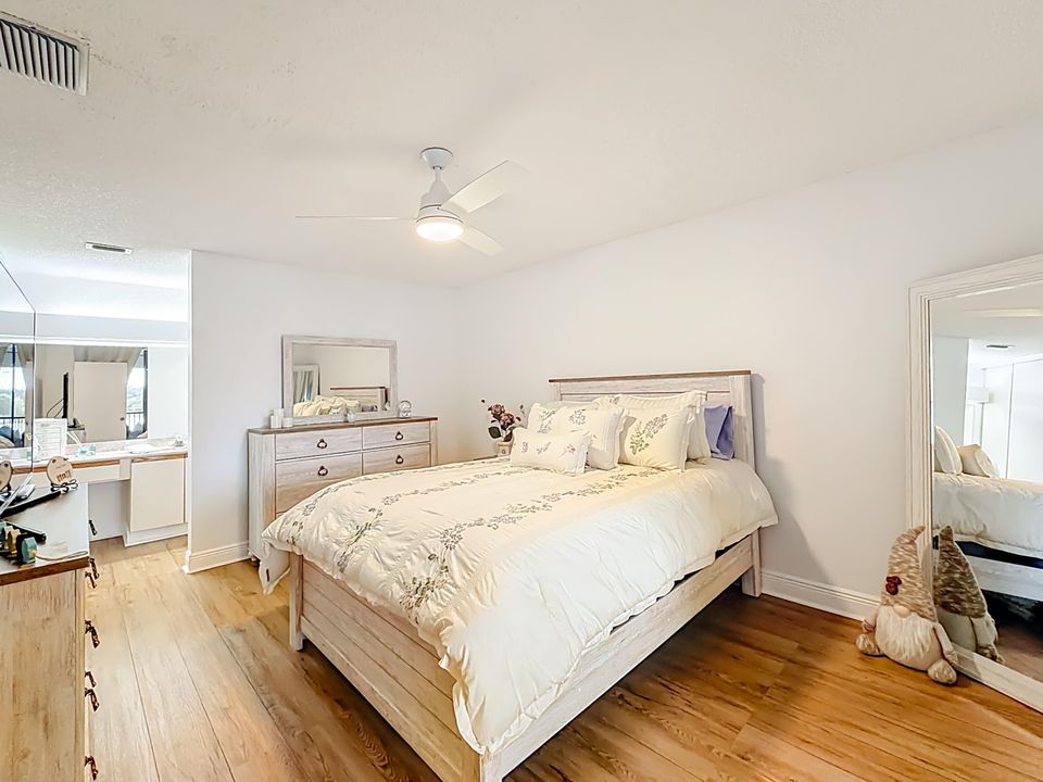 В аренду: $2,350 (3 спален, 2 ванн, 1120 Квадратных фут)