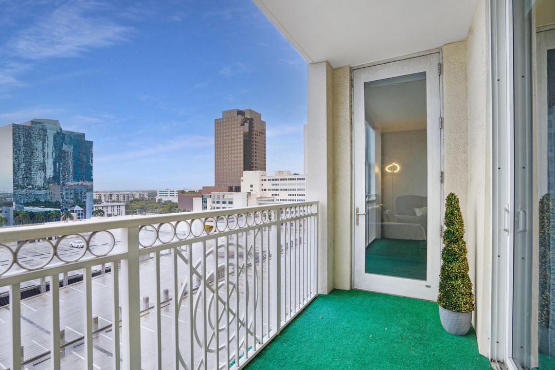 For Sale: $549,000 (2 beds, 2 baths, 1246 Square Feet)