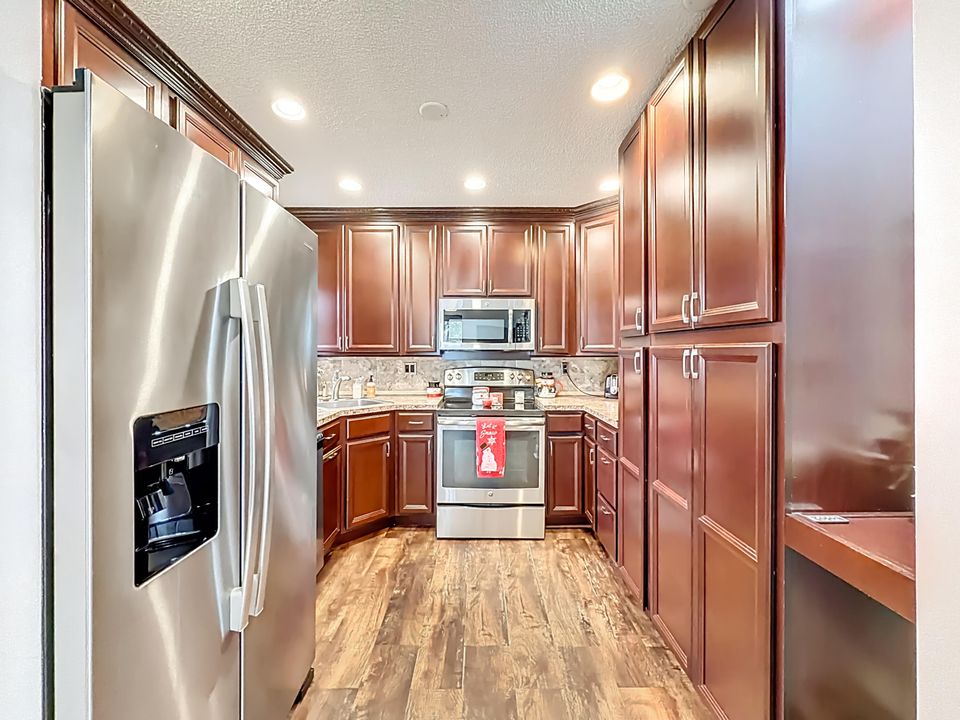 В аренду: $2,350 (3 спален, 2 ванн, 1120 Квадратных фут)