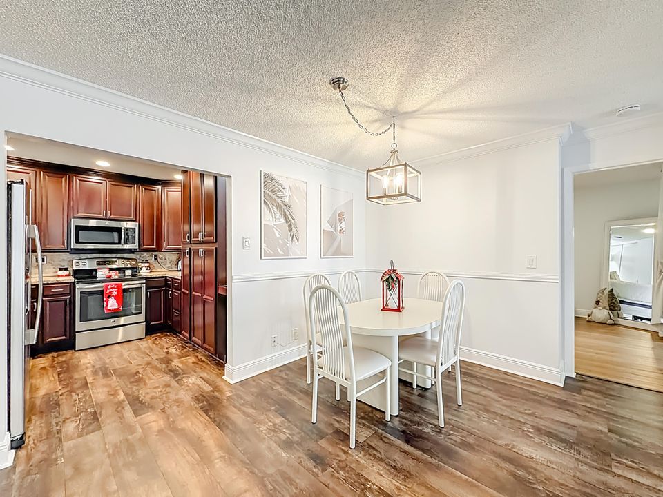 В аренду: $2,350 (3 спален, 2 ванн, 1120 Квадратных фут)