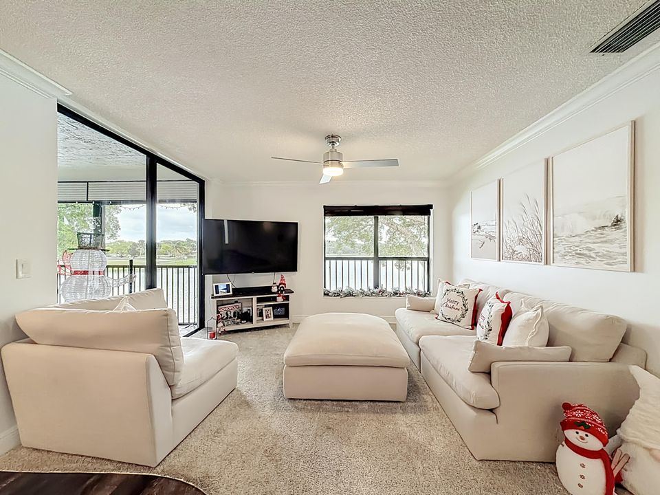 В аренду: $2,350 (3 спален, 2 ванн, 1120 Квадратных фут)