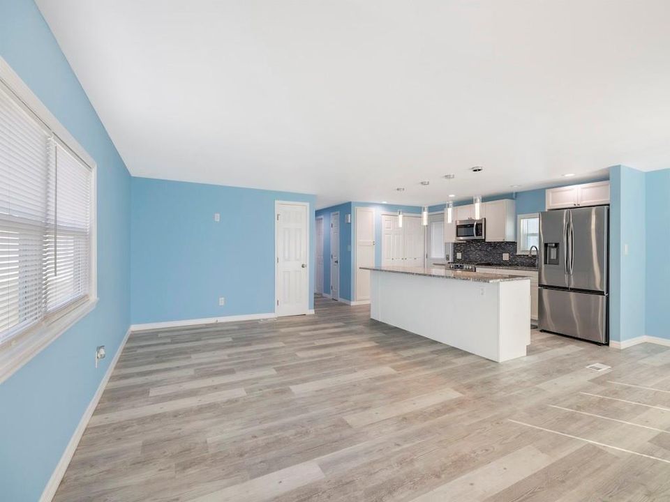 For Sale: $169,000 (2 beds, 2 baths, 1152 Square Feet)