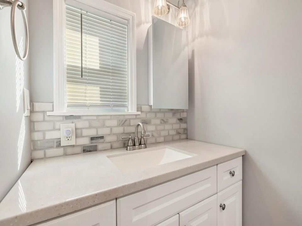 For Sale: $169,000 (2 beds, 2 baths, 1152 Square Feet)