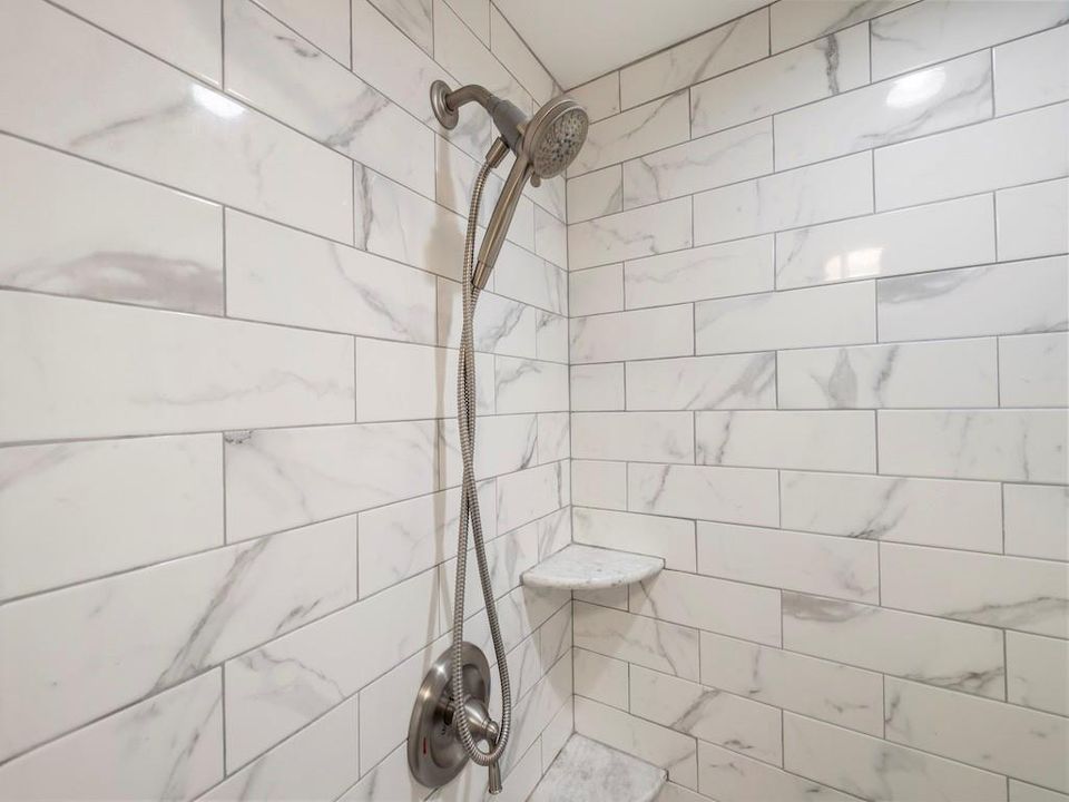 For Sale: $169,000 (2 beds, 2 baths, 1152 Square Feet)