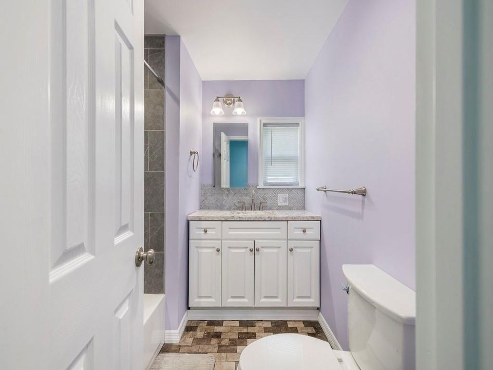 For Sale: $169,000 (2 beds, 2 baths, 1152 Square Feet)