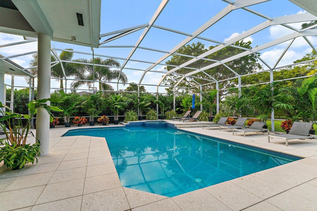 For Sale: $4,199,000 (5 beds, 3 baths, 4711 Square Feet)