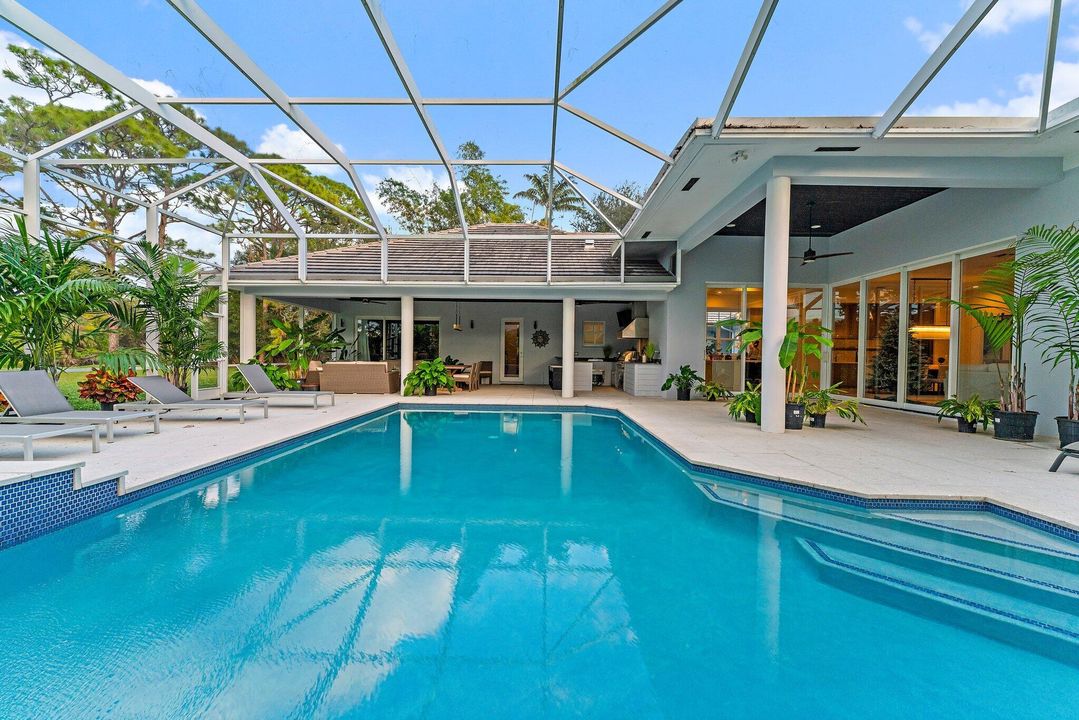 For Sale: $4,199,000 (5 beds, 3 baths, 4711 Square Feet)