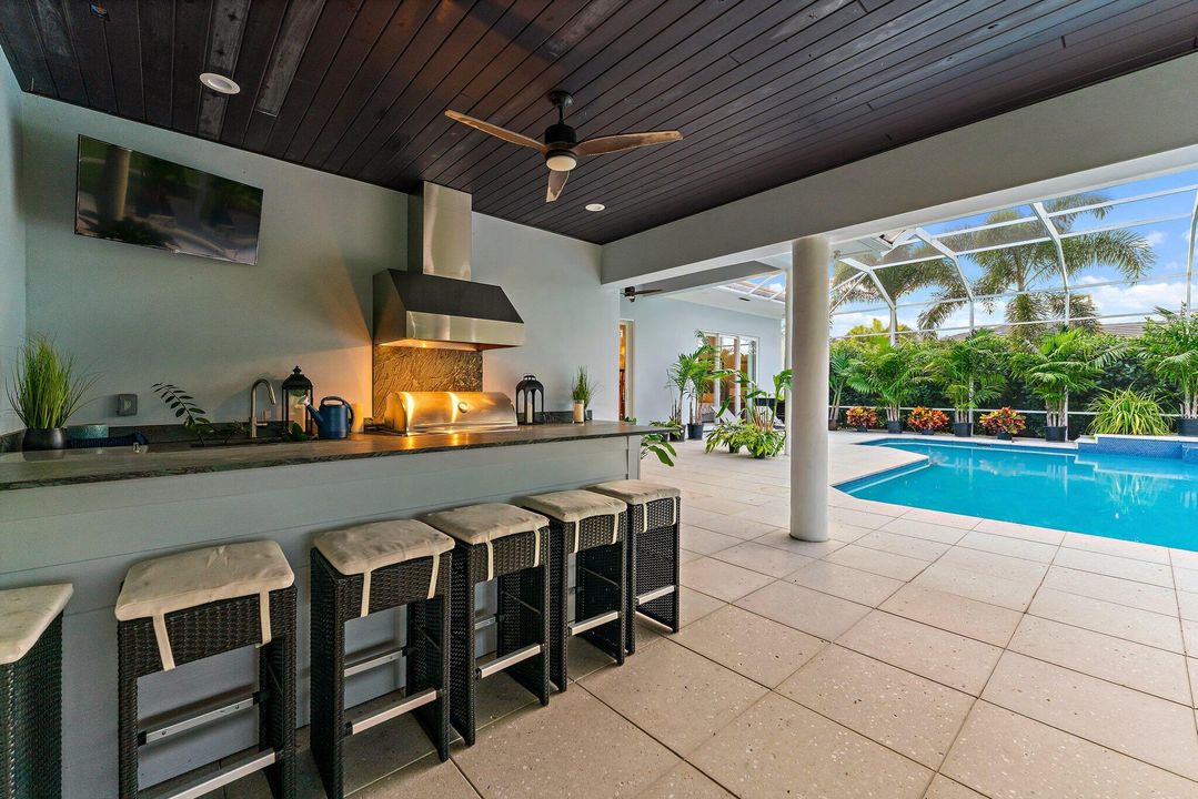 For Sale: $4,199,000 (5 beds, 3 baths, 4711 Square Feet)