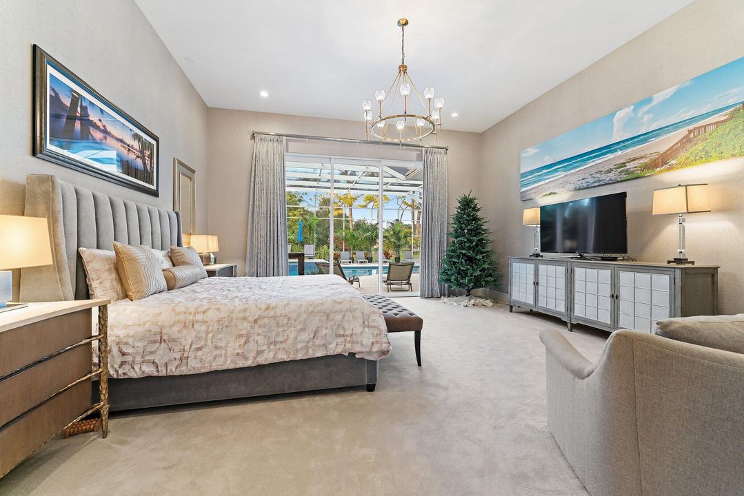 For Sale: $4,199,000 (5 beds, 3 baths, 4711 Square Feet)