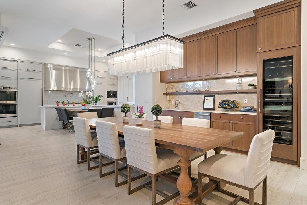 For Sale: $4,199,000 (5 beds, 3 baths, 4711 Square Feet)