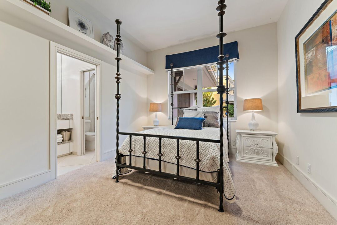 For Sale: $4,199,000 (5 beds, 3 baths, 4711 Square Feet)