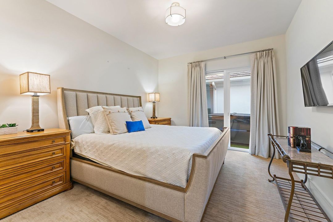 For Sale: $4,199,000 (5 beds, 3 baths, 4711 Square Feet)