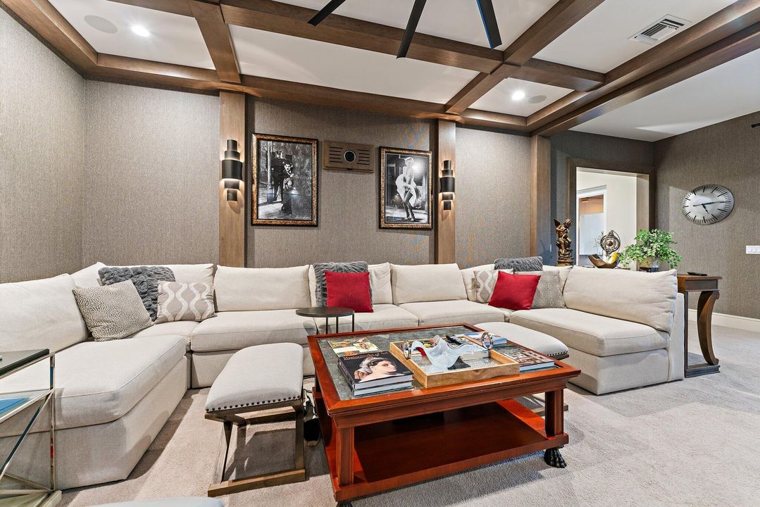 For Sale: $4,199,000 (5 beds, 3 baths, 4711 Square Feet)