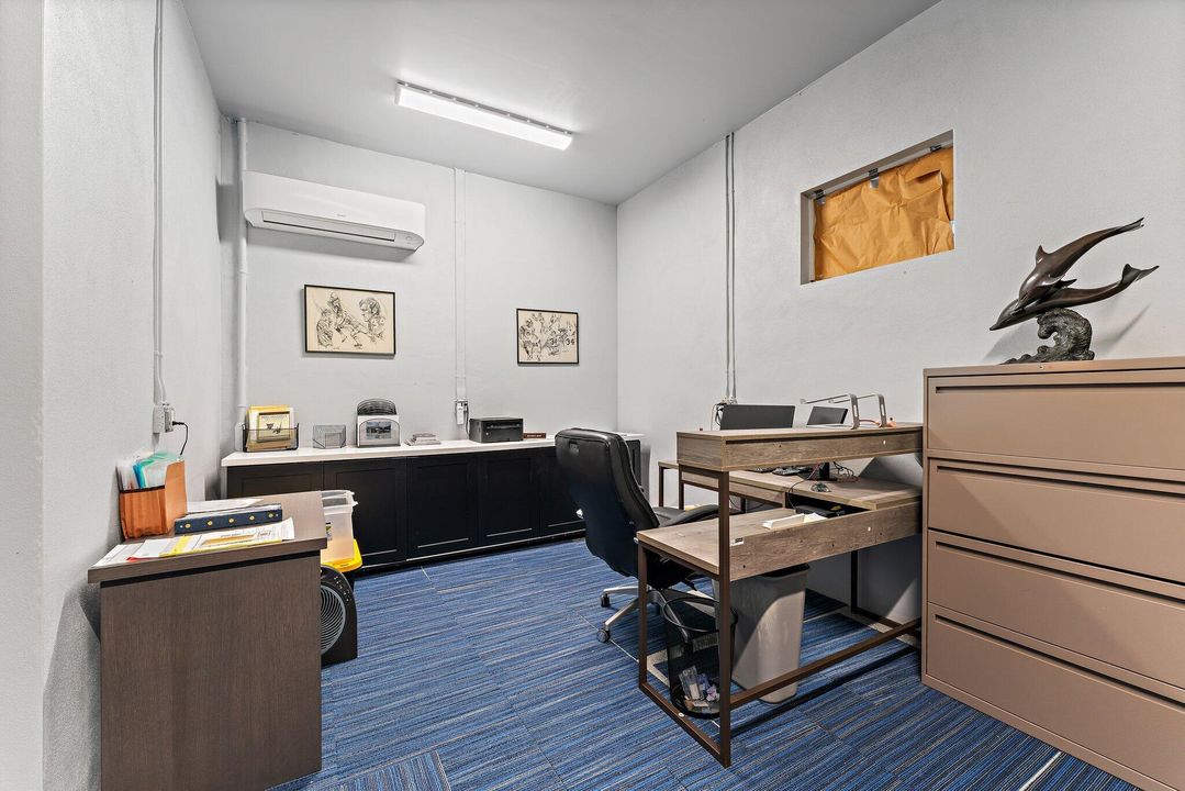 For Sale: $4,199,000 (5 beds, 3 baths, 4711 Square Feet)