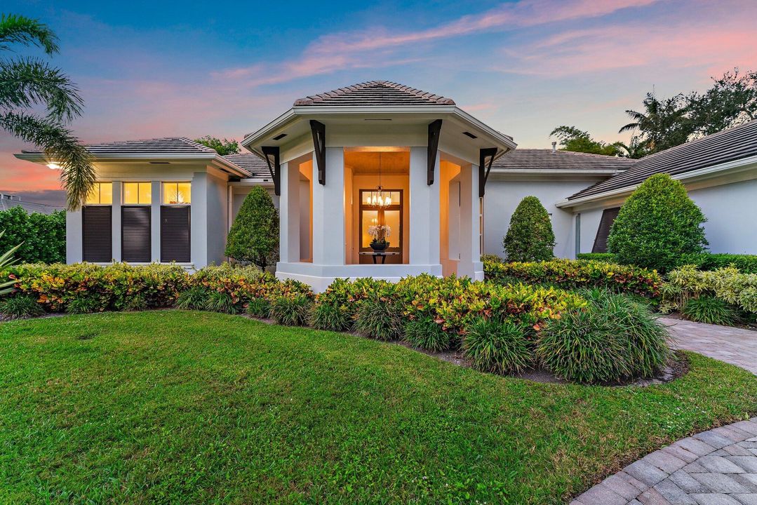 For Sale: $4,199,000 (5 beds, 3 baths, 4711 Square Feet)